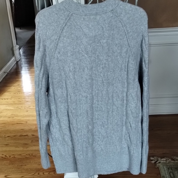 Aerie Gray Cable Knit Sweater - Picture 9 of 15